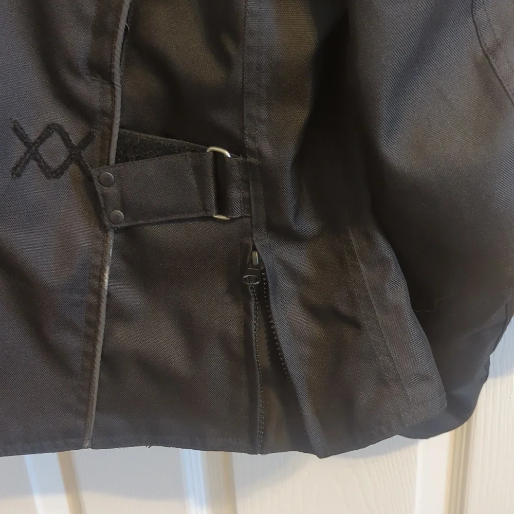 Motorcycle jacket - Picture 4 of 10